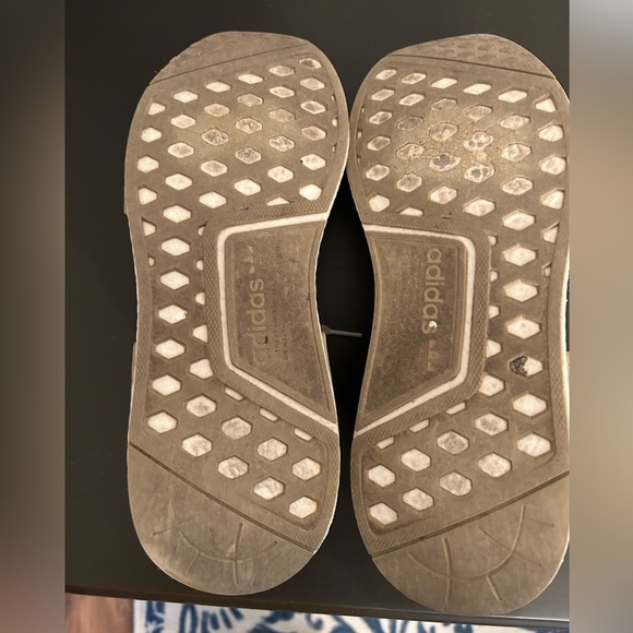 Adidas NMD R1 - Picture 4 of 4